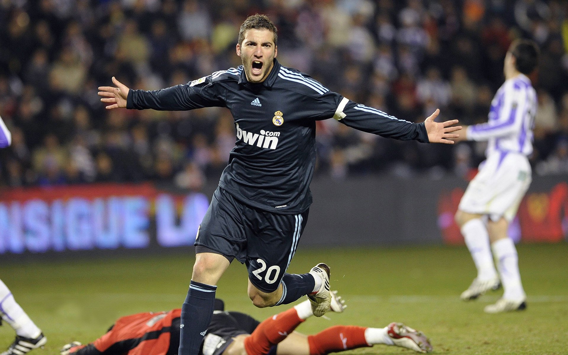 开云体育平台-拉丁美洲篮球联赛中，阿根廷队一路高歌猛进，期待冲击奥运舞台